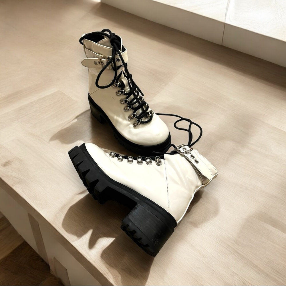 Jeffrey Campbell Czech Combat White Ankle Boots, Size 6 Lug Sole Platform